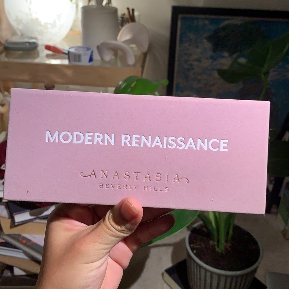 Modern Renaissance eye shadow platter